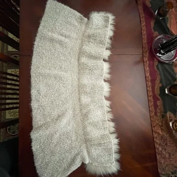 Genuine Raccoon Mohair Knit Wrap or can use as a scarf - Picture 5 of 9
